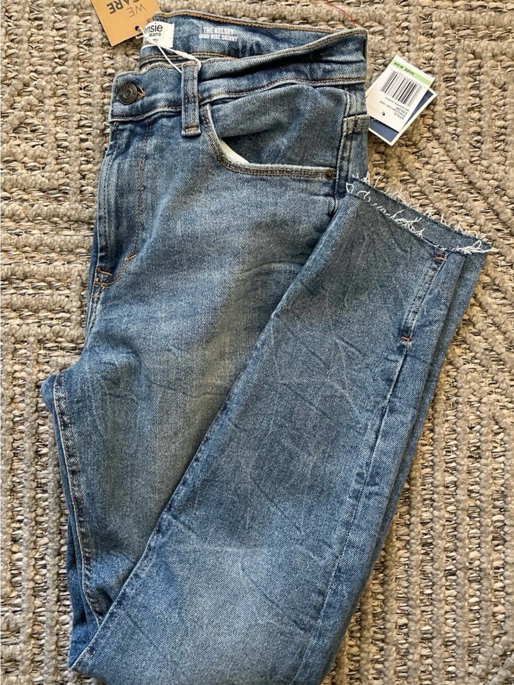 Kensie Women's “The Kelsey” high rise skinny jeans SZ 8/29. NWT